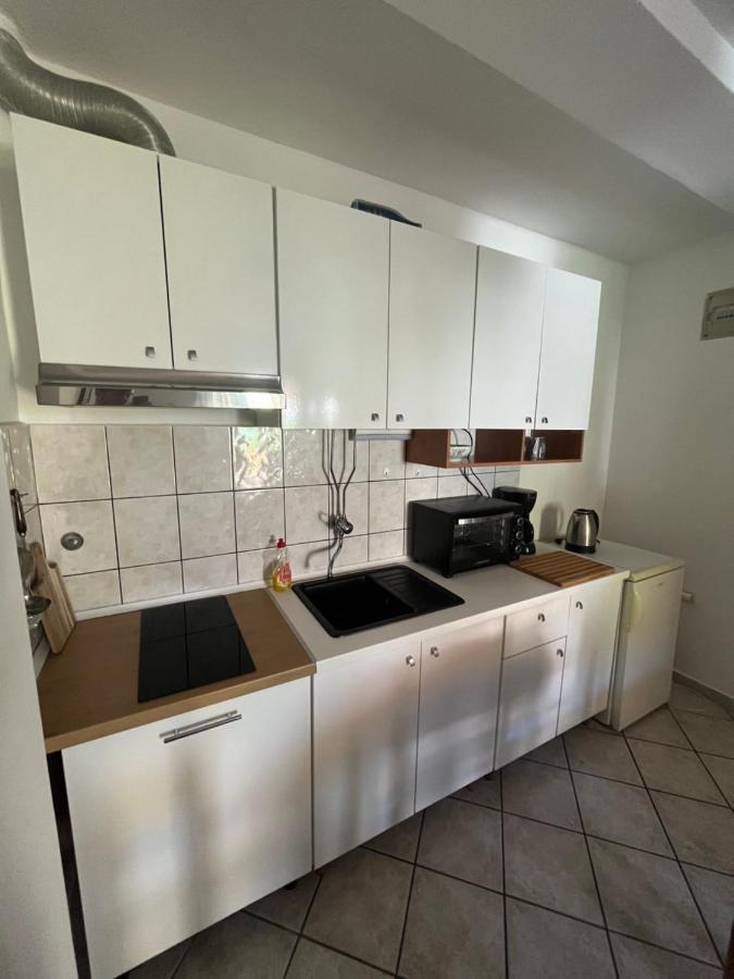 Apartments And Rooms Markovski Palit Bagian luar foto