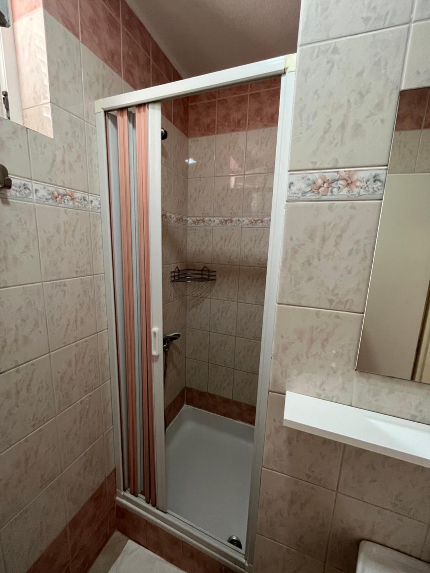 Apartments And Rooms Markovski Palit Bagian luar foto